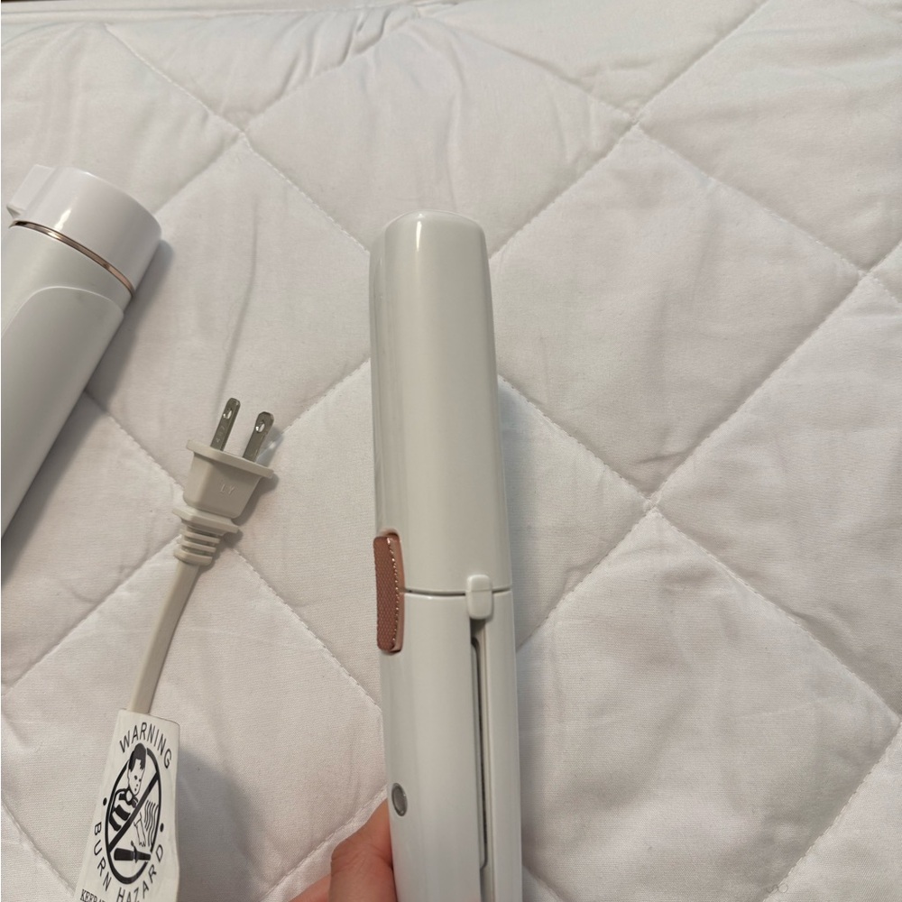 T3 White Curling Iron and Flat Iron Set - Picture 3 of 4